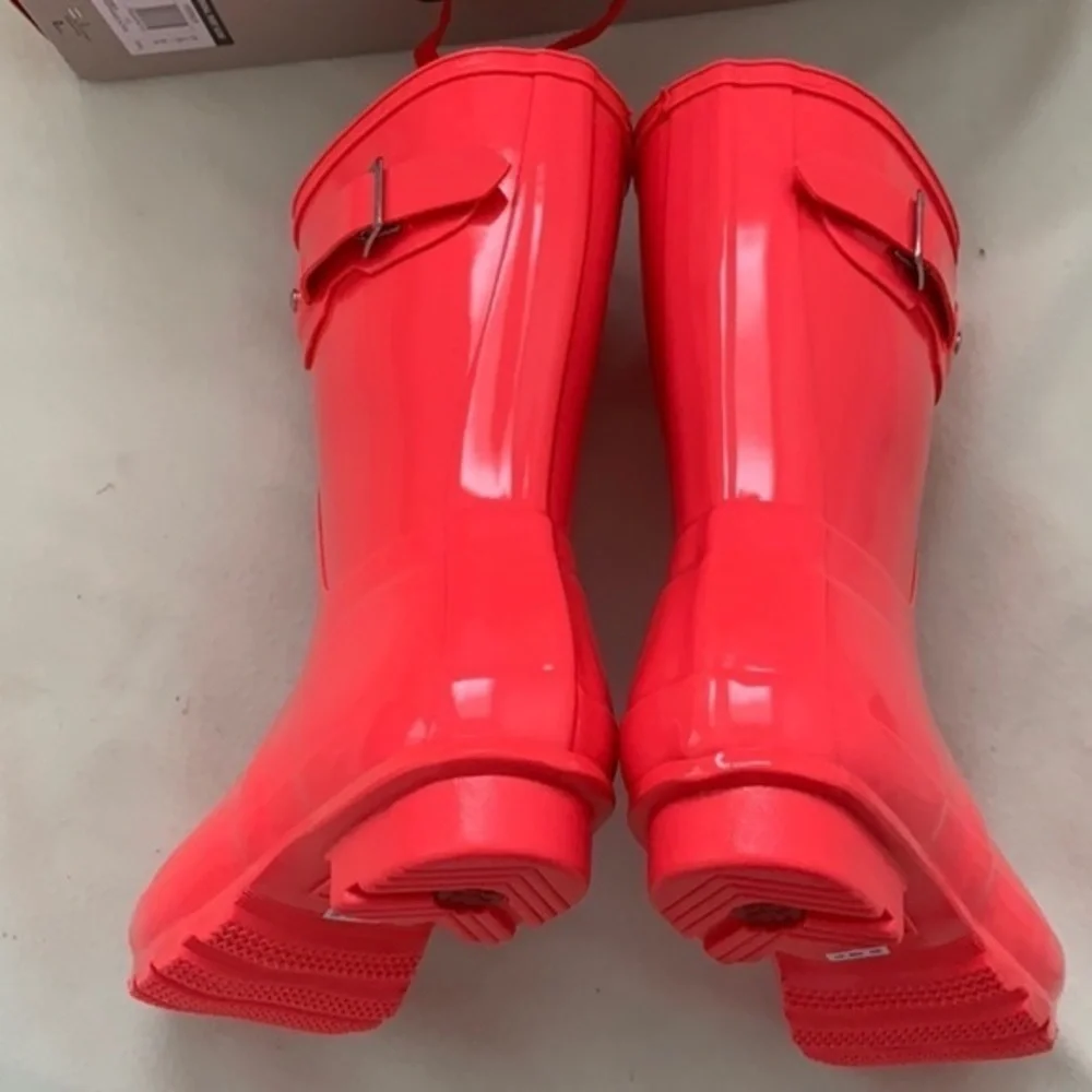 Hunter Original Short Glossy Rain Boots‎ hyper pink
